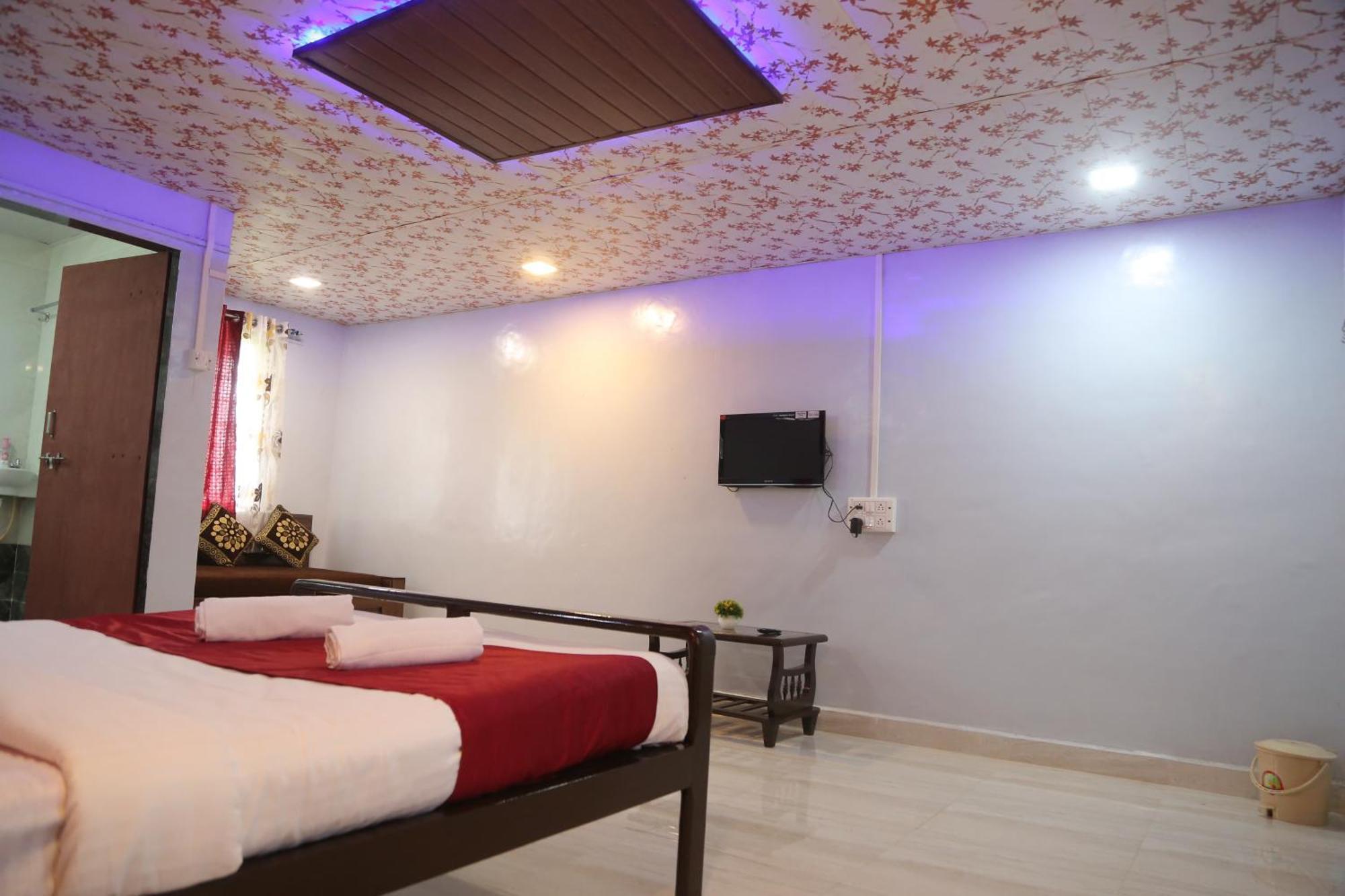 Dream House Apartment Satara Exterior photo
